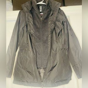 Intl details coat for rain